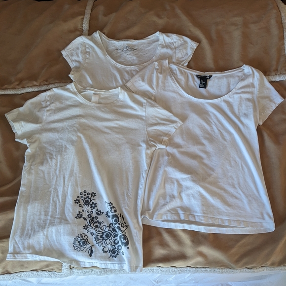 Lot of 3 Plain White T-Shirts - Picture 3 of 10